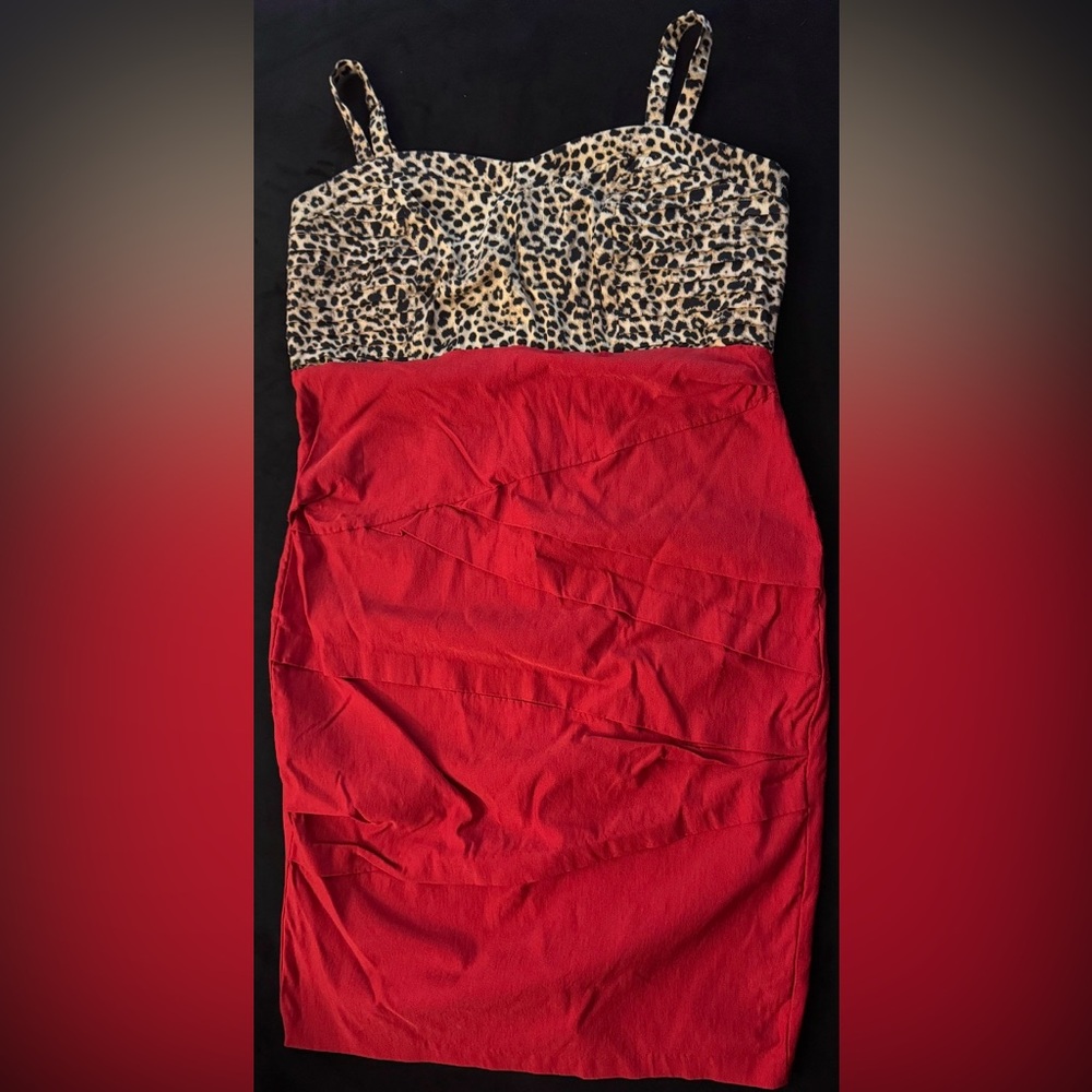 Torrid Size 18 Red Ruched Bodycon Dress with Leopard Print Bust Lined, Zip Back